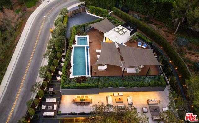 17335 Tramonto Drive, Pacific Palisades (los Angeles), CA 90272