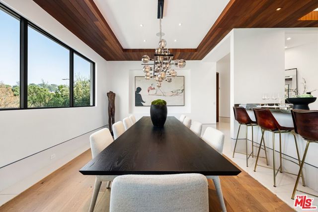 17335 Tramonto Drive, Pacific Palisades (los Angeles), CA 90272