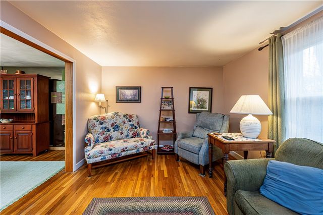 3028 Ben Venue Dr, Unity Twp, PA 15601