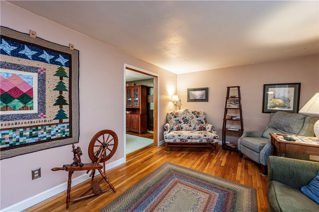 3028 Ben Venue Dr, Unity Twp, PA 15601