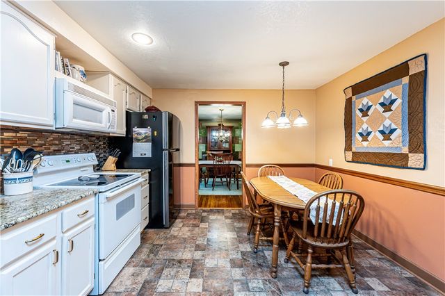 3028 Ben Venue Dr, Unity Twp, PA 15601