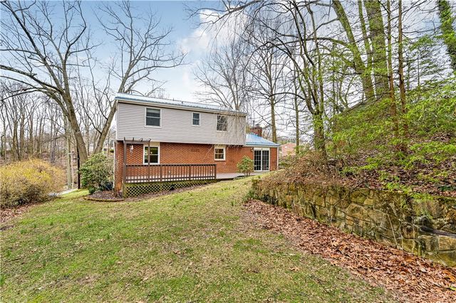 3028 Ben Venue Dr, Unity Twp, PA 15601