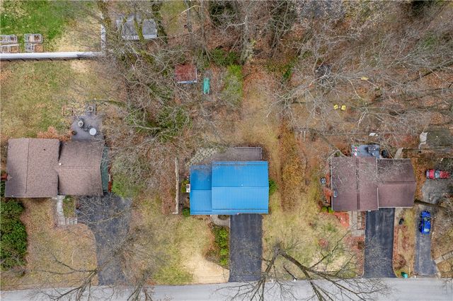 3028 Ben Venue Dr, Unity Twp, PA 15601