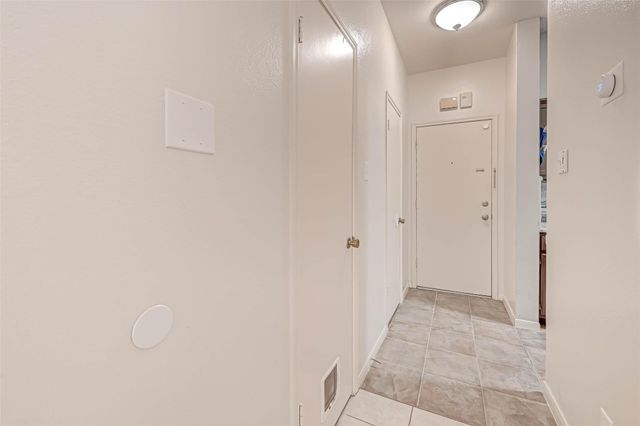 3780 Tanglewilde Street 604, Houston, TX 77063