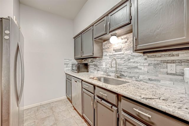 3780 Tanglewilde Street 604, Houston, TX 77063