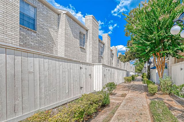 3780 Tanglewilde Street 604, Houston, TX 77063