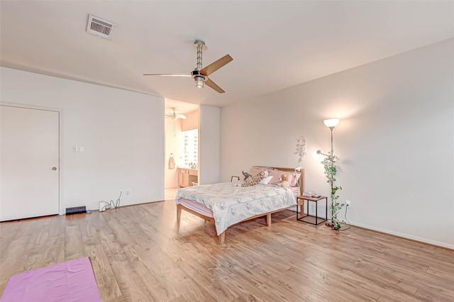 3780 Tanglewilde Street 604, Houston, TX 77063