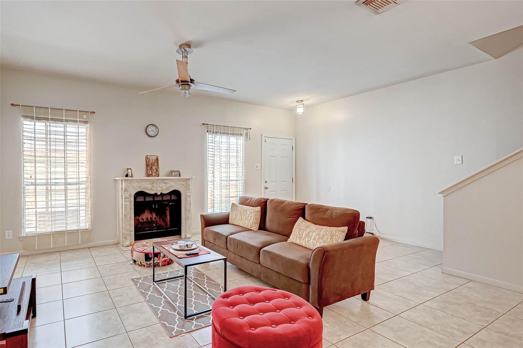 3780 Tanglewilde Street 604, Houston, TX 77063