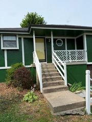 1210 NE RICHARDSON Place, Lee's Summit, MO 64086
