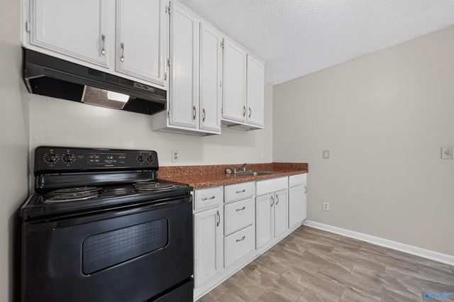 3220 Delia Lane NW, Huntsville, AL 35810