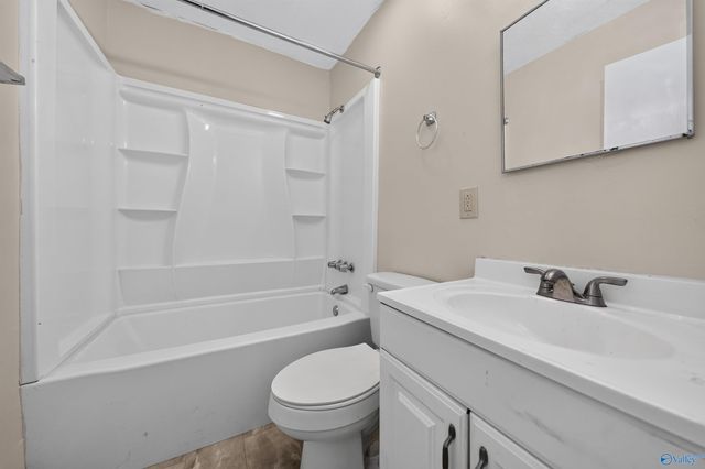 3220 Delia Lane NW, Huntsville, AL 35810
