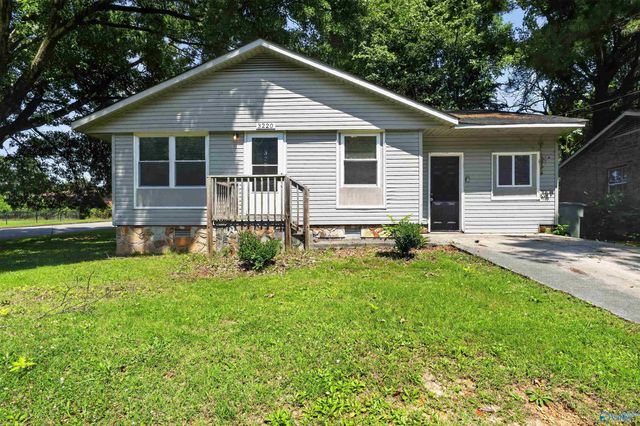 3220 Delia Lane NW, Huntsville, AL 35810