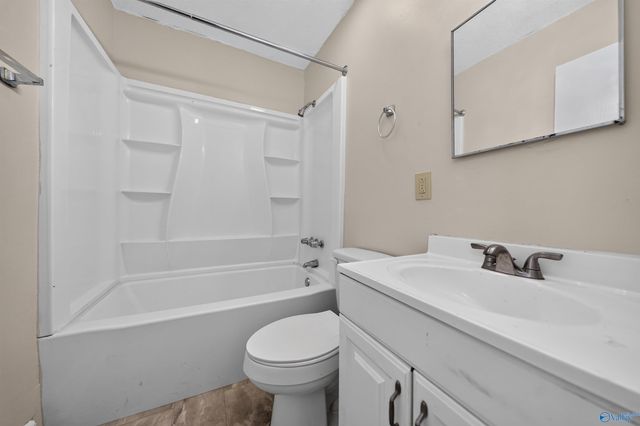 3220 Delia Lane NW, Huntsville, AL 35810
