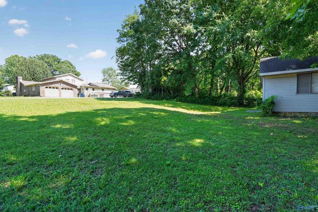3220 Delia Lane NW, Huntsville, AL 35810