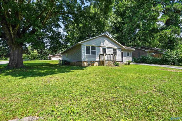 3220 Delia Lane NW, Huntsville, AL 35810