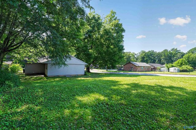 3220 Delia Lane NW, Huntsville, AL 35810