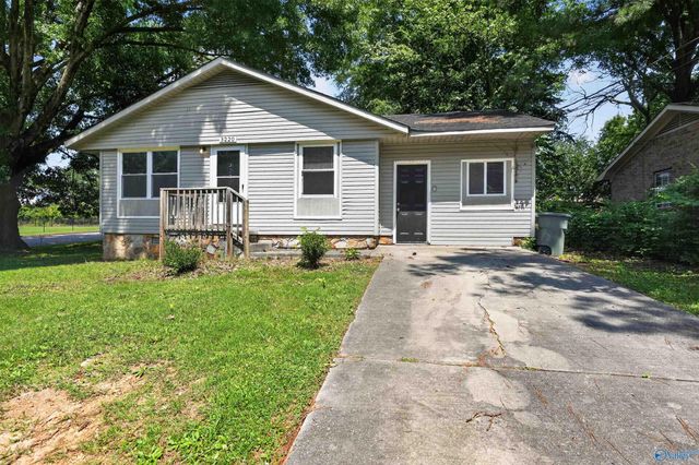 3220 Delia Lane NW, Huntsville, AL 35810