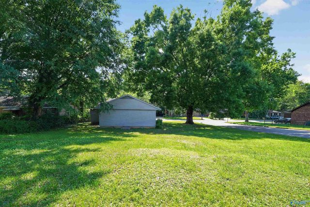 3220 Delia Lane NW, Huntsville, AL 35810