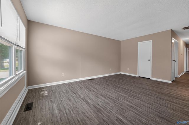 3220 Delia Lane NW, Huntsville, AL 35810