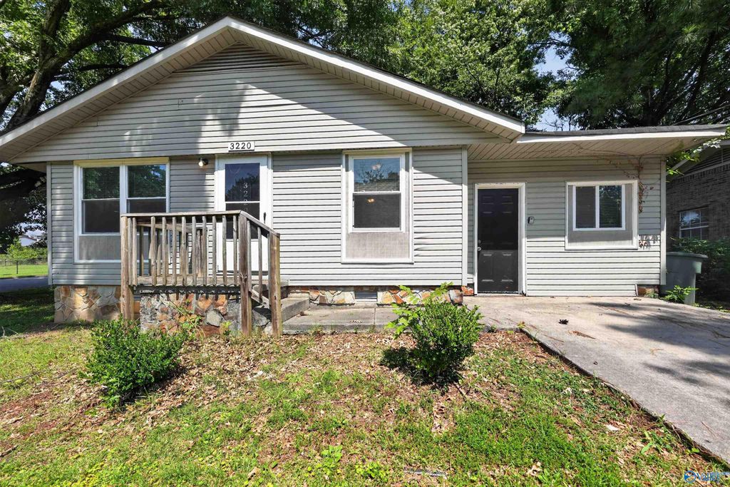 3220 Delia Lane NW, Huntsville, AL 35810