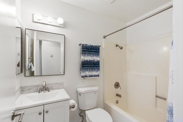 1370 Old West Dr, Sacramento, CA 95834