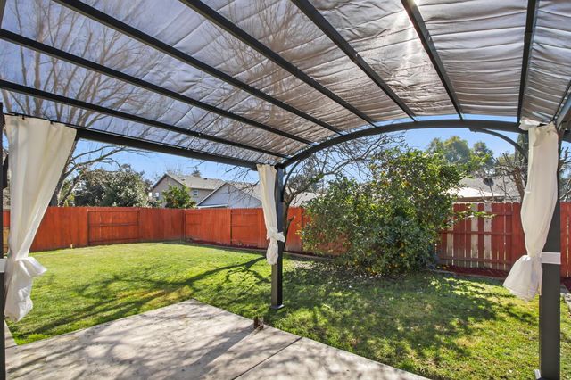 1370 Old West Dr, Sacramento, CA 95834