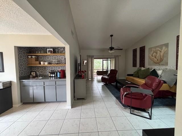 3182 CHARTER CLUB DRIVE A, Tarpon Springs, FL 34688