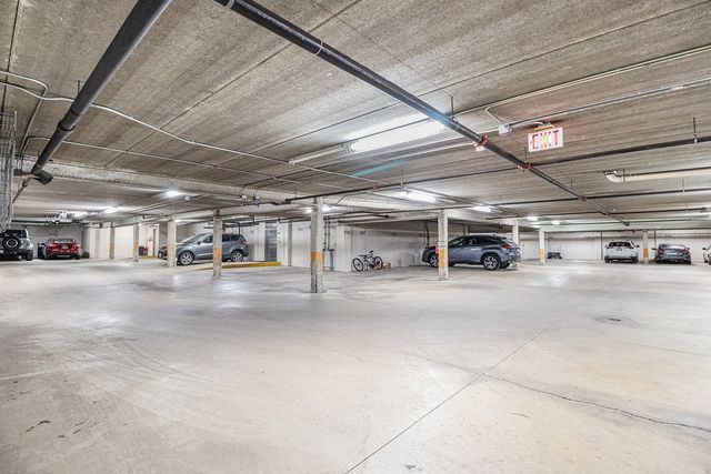 57 E Hattendorf Avenue 304, Roselle, IL 60172