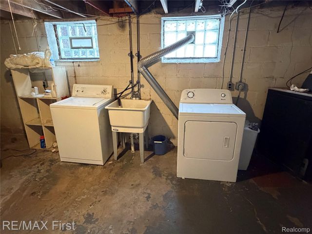 17185 Quincy Street, Detroit, MI 48221