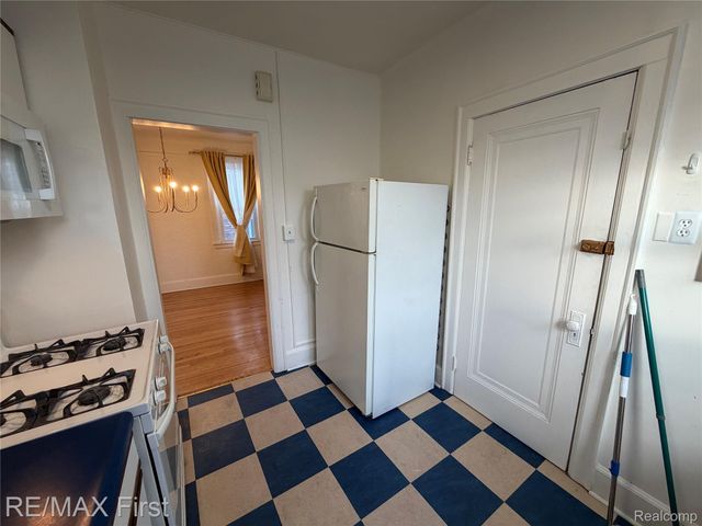 17185 Quincy Street, Detroit, MI 48221