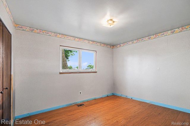 36424 Clifford Drive, Sterling Heights, MI 48312