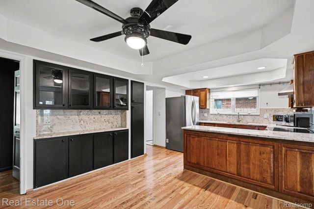 36424 Clifford Drive, Sterling Heights, MI 48312