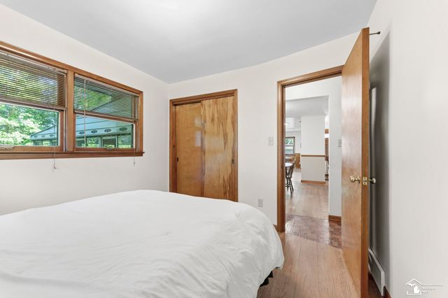 16022 Kennebec Street, Southgate, MI 48195