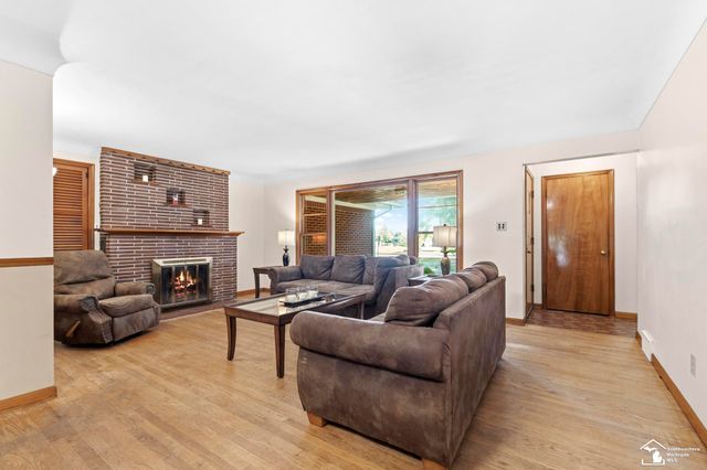 16022 Kennebec Street, Southgate, MI 48195