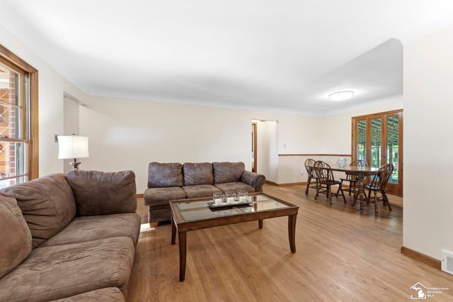 16022 Kennebec Street, Southgate, MI 48195