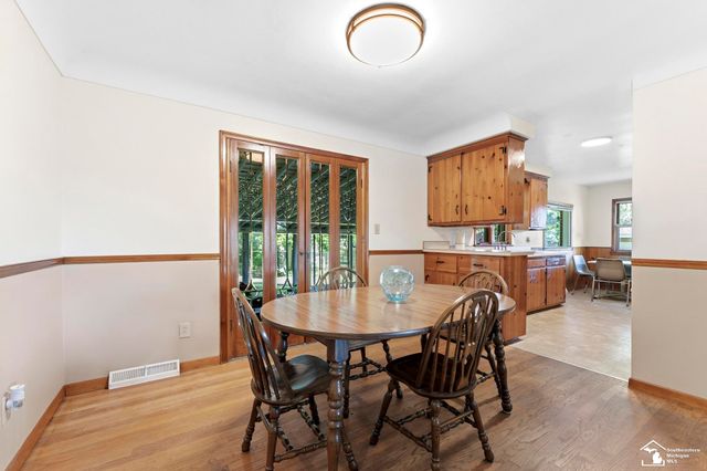 16022 Kennebec Street, Southgate, MI 48195