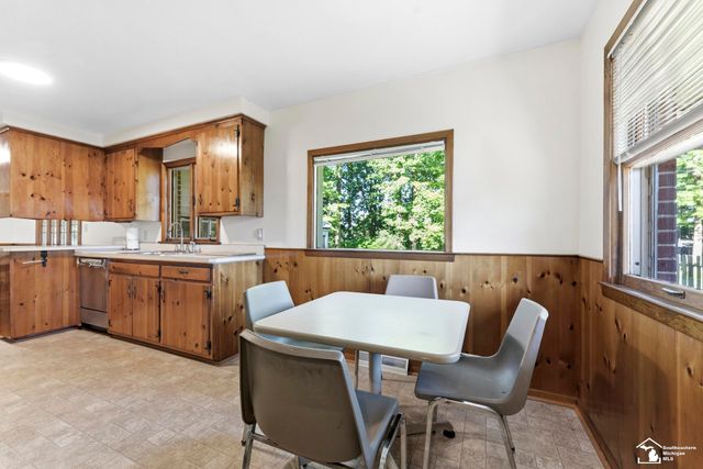 16022 Kennebec Street, Southgate, MI 48195