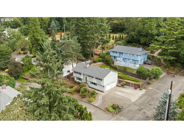 6425 Se HULL Ave, Milwaukie, OR 97267