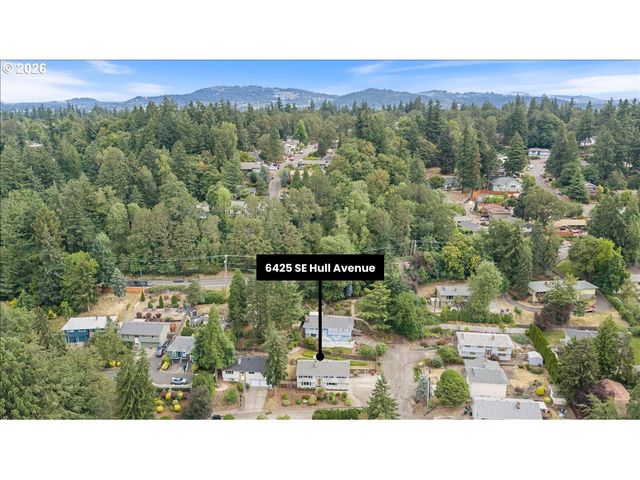 6425 Se HULL Ave, Milwaukie, OR 97267