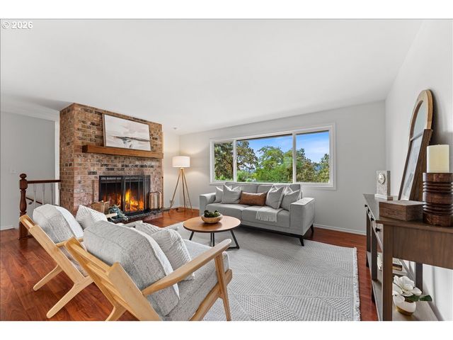6425 Se HULL Ave, Milwaukie, OR 97267