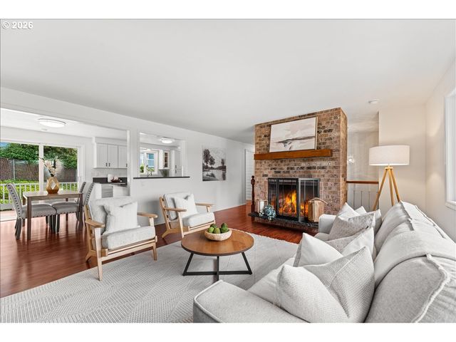 6425 Se HULL Ave, Milwaukie, OR 97267