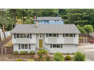 6425 Se HULL Ave, Milwaukie, OR 97267