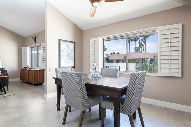 2218 N Sunshine Circle, Palm Springs, CA 92264