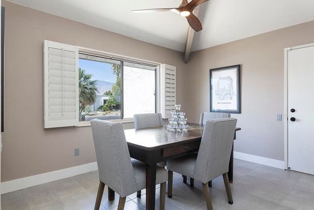 2218 N Sunshine Circle, Palm Springs, CA 92264