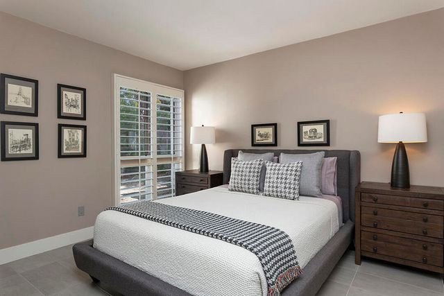 2218 N Sunshine Circle, Palm Springs, CA 92264
