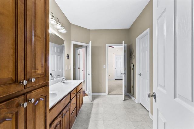 132 Hidden Creek Circle, Lizella, GA 31052