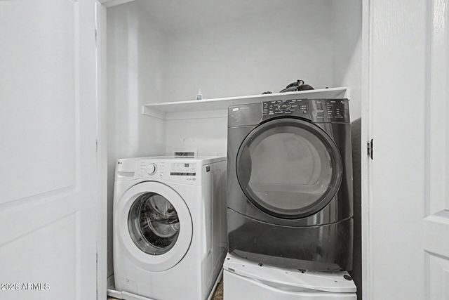 2954 E DONNER Drive, Phoenix, AZ 85042