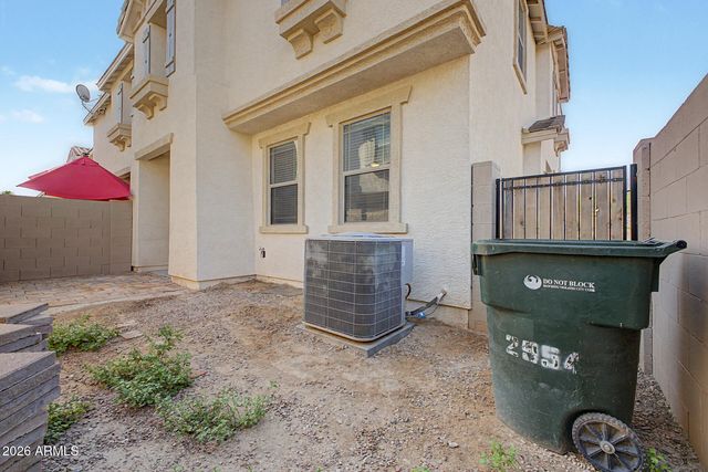 2954 E DONNER Drive, Phoenix, AZ 85042