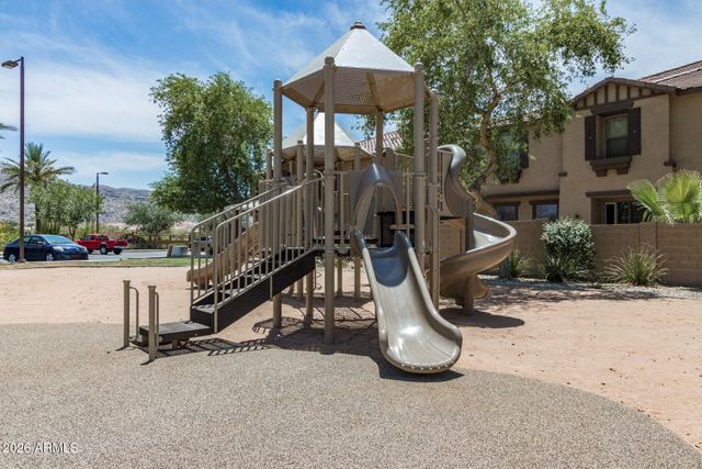 2954 E DONNER Drive, Phoenix, AZ 85042