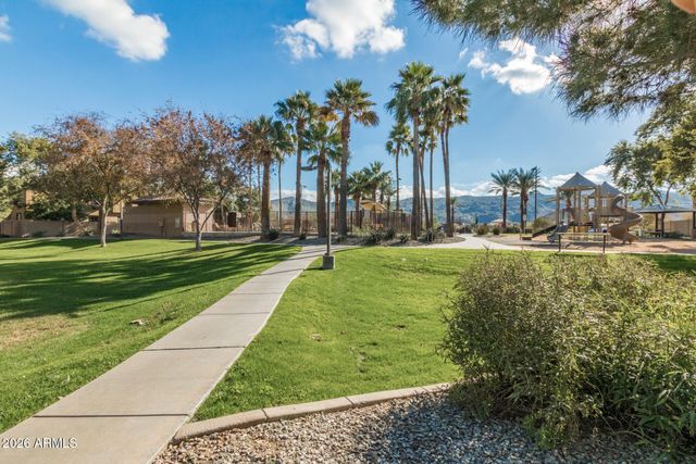 2954 E DONNER Drive, Phoenix, AZ 85042